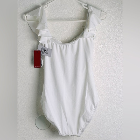Vince Camuto Ruffle Off The Shoulder One Piece Swimsuit Size 6 - Picture 2 of 11